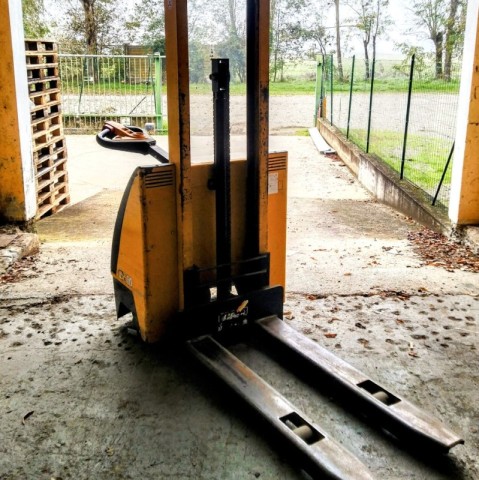 Carrello elevatore Lifter GX10/20 portata kg1000 USATO